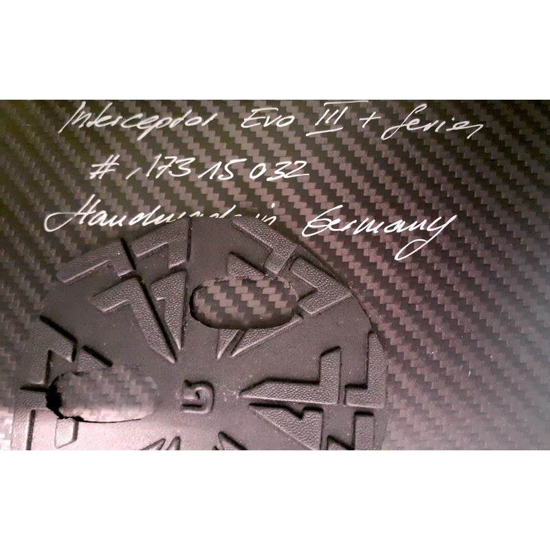 Twarda deska snowboardowa Virus Interceptor Evo III WIDE